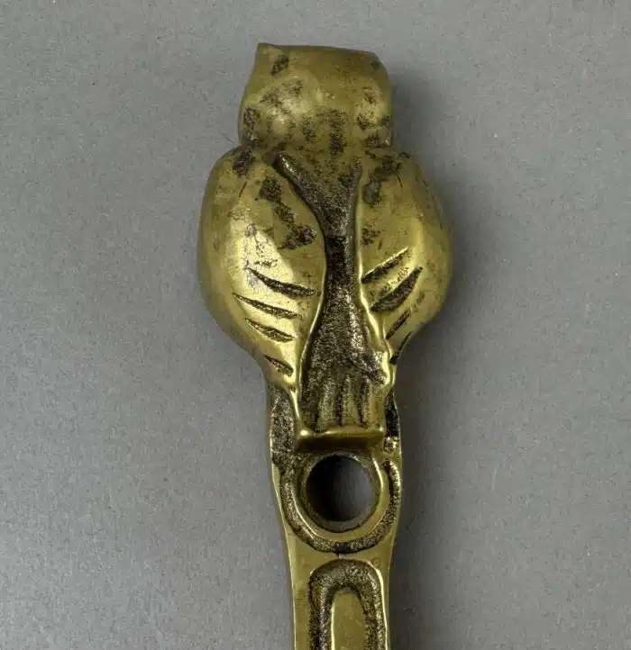 Heinz Goll -  Messing - Schuhlöffel mit Eulenkopf - Ausführung Gießerei "Kurt Jesch" Bleiburg, L. 52 cm – Bild 3
