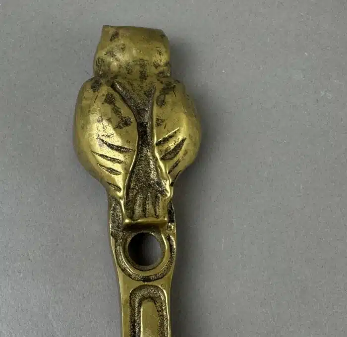 Heinz Goll -  Messing - Schuhlöffel mit Eulenkopf - Ausführung Gießerei "Kurt Jesch" Bleiburg, L. 52 cm – Bild 4