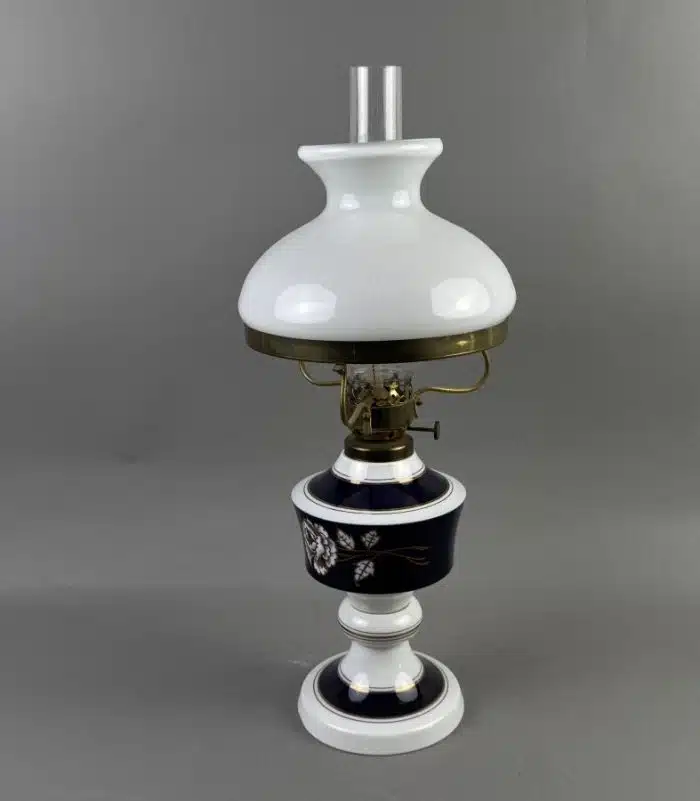 Petroleum Lampe  Wallendorf Porzellan Echt Kobalt blaue Blume GDR DDR H.49cm