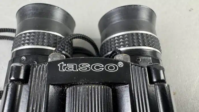 Tasco - Kompaktes Fernglas 8X21 - Faltbar im Etui – Bild 4