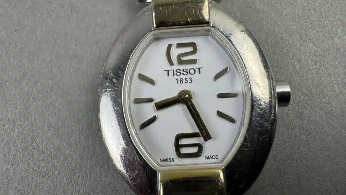 Tissot Damenuhr Swiss made – Bild 2
