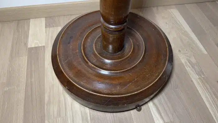 Historismus - Kleiderständer um 1880, Buchenholz, braun lackiert, tlw. gedrechselt, Höhe ca. 190 cm, – Bild 5