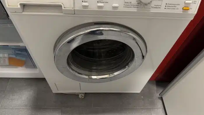 Miele Waschmaschine softtronic W 3241 - 60x60 H 87 cm – Bild 4
