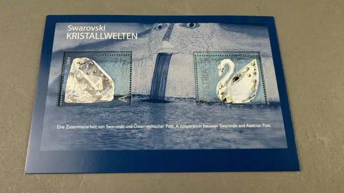 Briefmarken (Block) aus 2004 - Swarovski - Marke mit Kristall