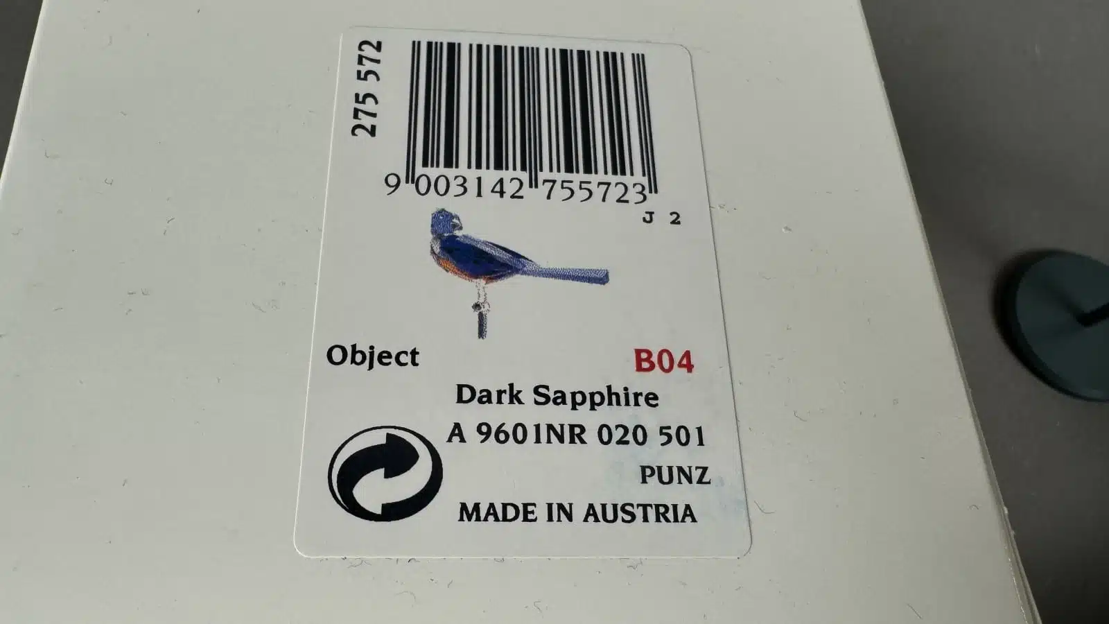 Swarovski Kristallfiguren "Vögel + Baum". Alles neu und originalverpackt, 12 Vögel in originaler Verpackung und ein großer Baum, Swarovski Crystal Tropical Birds And Paradise Tree, Baum ist dunkelgrün lackiert und dient als Display für die verschiedenen farbigen tropischen Vögel. siehe Bilder !! – Bild 46