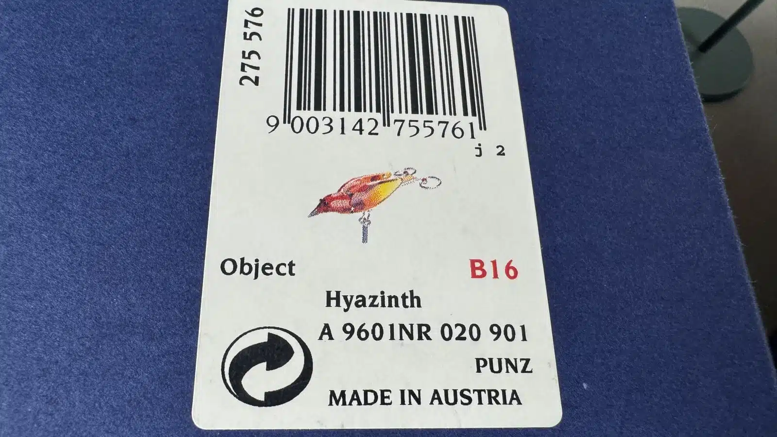 Swarovski Kristallfiguren "Vögel + Baum". Alles neu und originalverpackt, 12 Vögel in originaler Verpackung und ein großer Baum, Swarovski Crystal Tropical Birds And Paradise Tree, Baum ist dunkelgrün lackiert und dient als Display für die verschiedenen farbigen tropischen Vögel. siehe Bilder !! – Bild 55