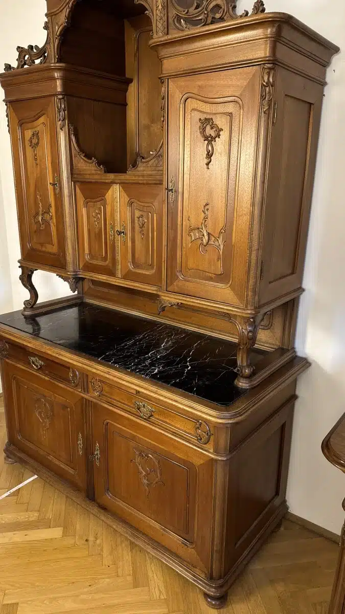 Pfeiferlbarock, Prächtige Wiener Aufsatzkredenz, wunderschönen Schnitzereien. Marmorplatte, Historismus - um 1880, Der Aufsatz kann getrennt transportiert werden. – Bild 7