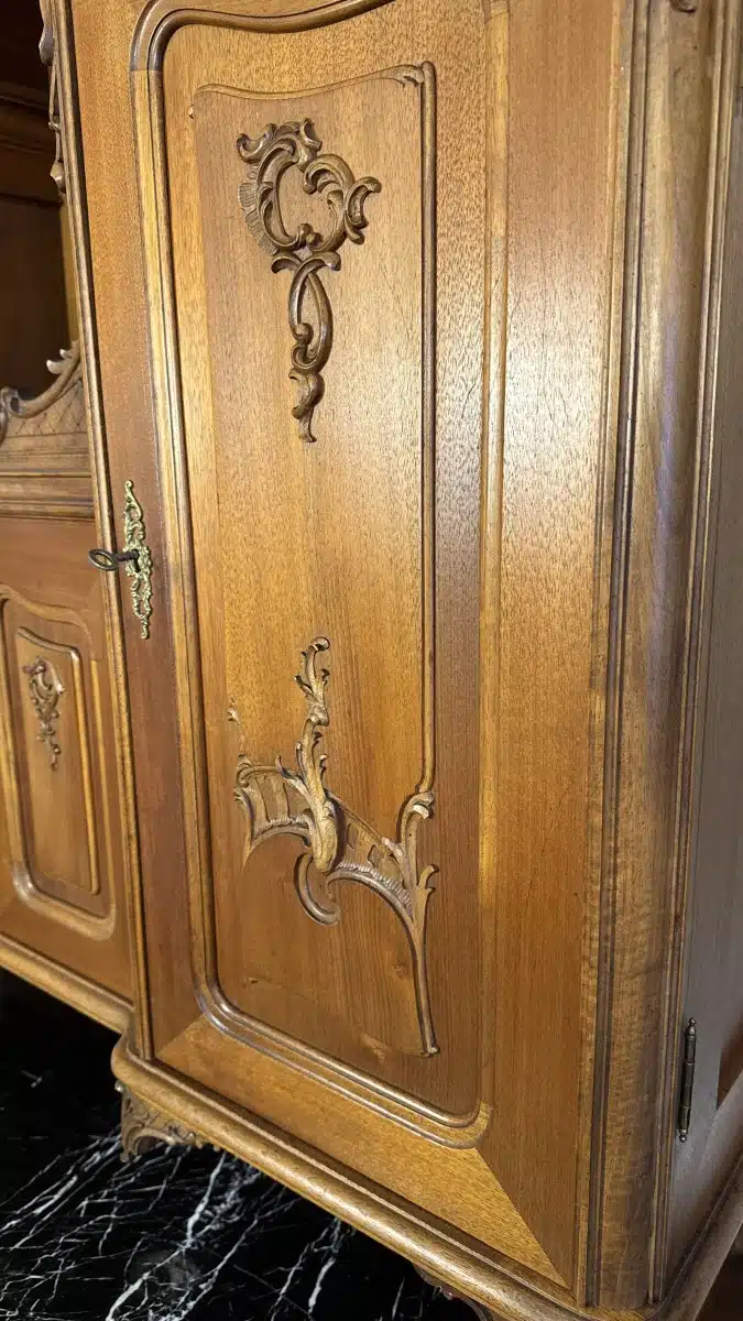 Pfeiferlbarock, Prächtige Wiener Aufsatzkredenz, wunderschönen Schnitzereien. Marmorplatte, Historismus - um 1880, Der Aufsatz kann getrennt transportiert werden. – Bild 8