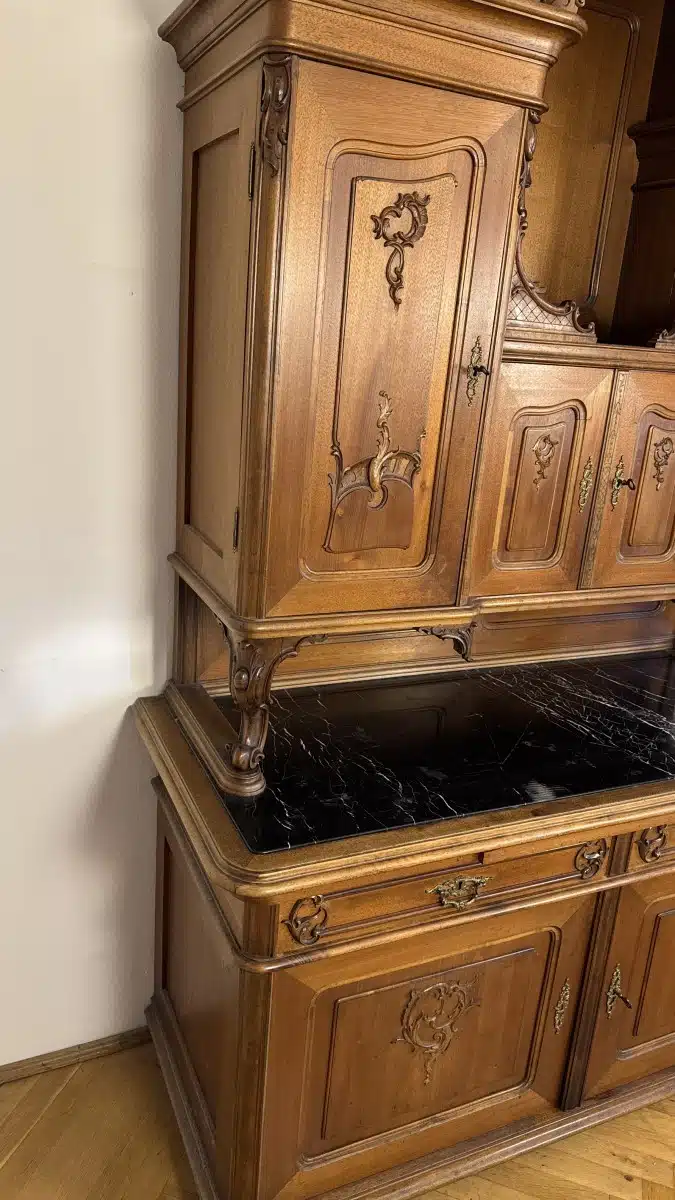 Pfeiferlbarock, Prächtige Wiener Aufsatzkredenz, wunderschönen Schnitzereien. Marmorplatte, Historismus - um 1880, Der Aufsatz kann getrennt transportiert werden. – Bild 11